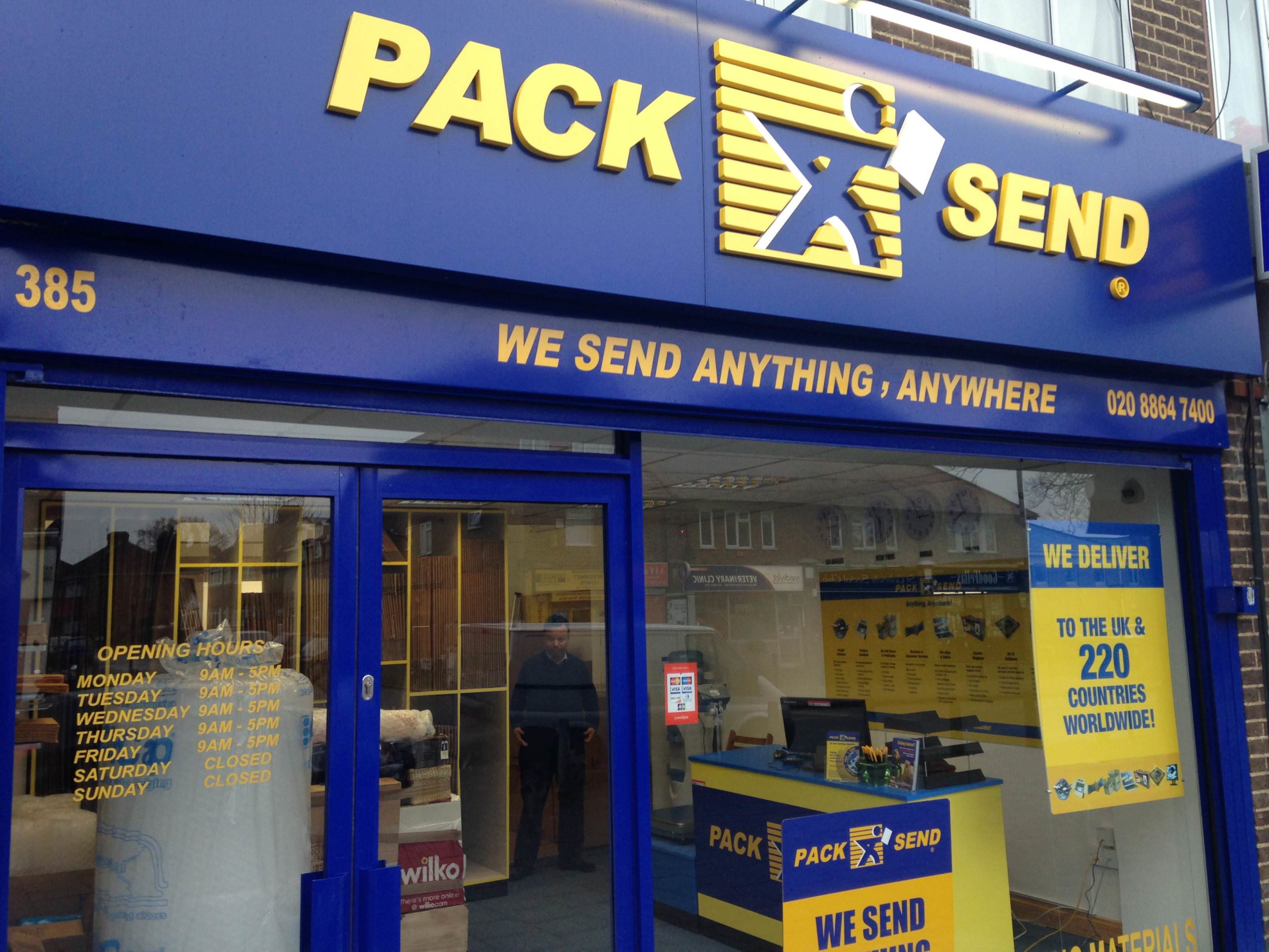 PACK & SEND store