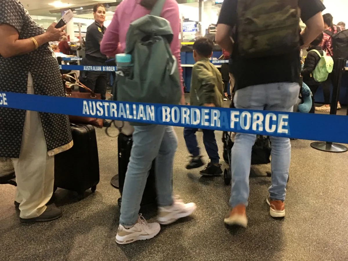 australian border force barrier