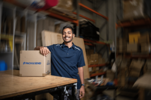 pack and send logo on box