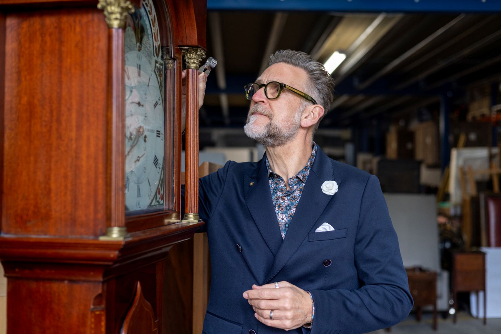 antiques dealer